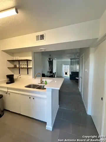 170 De Chantle #609, San Antonio, TX 78201 - Image #3