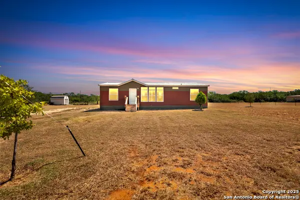 505 Lagunillas, Charlotte, TX 78011