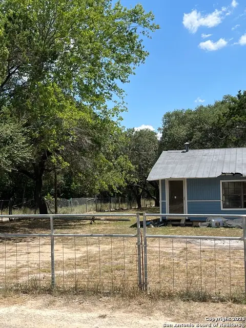 282 Elmhurst, Lakehills, TX 78063 - Image #2