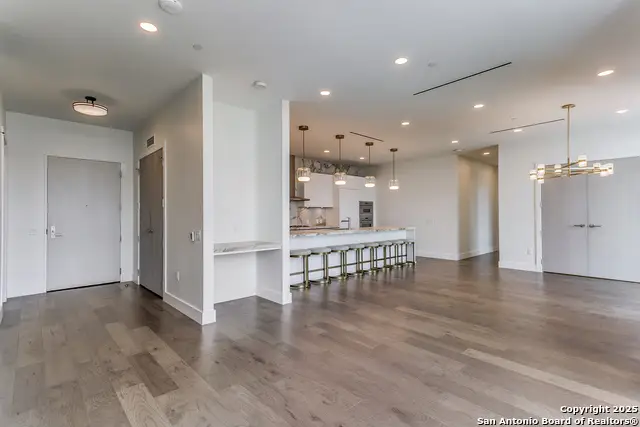 123 Lexington Ave #1610, San Antonio, TX 78205 - Image #3