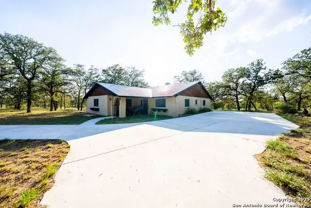 580 Rangeland Rd, Seguin, TX 78155 - Image #2