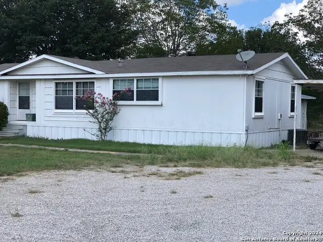 10375 Sunny Lane, Atascosa, TX 78002 - Image #1