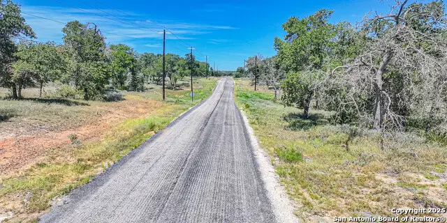 132 Timber Place, La Vernia, TX 78121 - Image #2