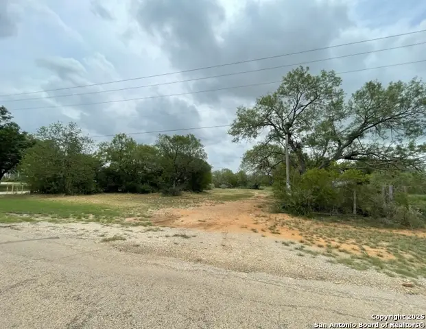 16002 Kilowatt Rd, Elmendorf, TX 78112 - Image #3