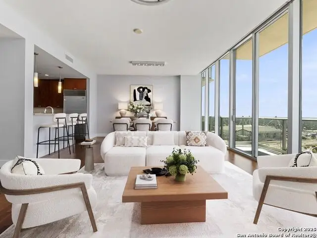 610 E Market St #2811, San Antonio, TX 78205 - Image #2