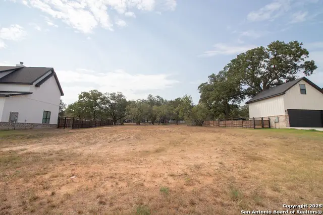 129 Bayberry Court, La Vernia, TX 78121 - Image #3