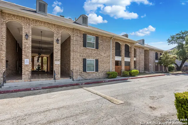 1819 Babcock #204, San Antonio, TX 78229 - Image #3