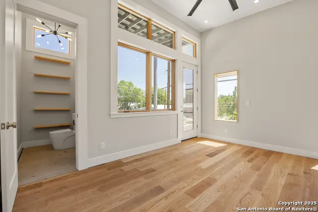 135 Louisiana, San Antonio, TX 78210 - Image #3