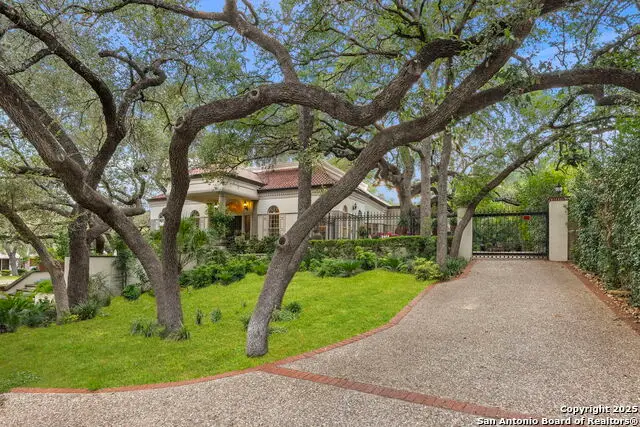 9003 Village Dr, San Antonio, TX 78217 - Image #2