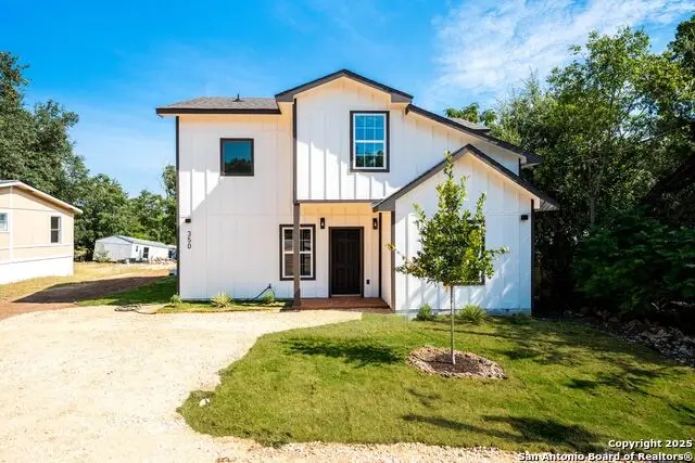 350 Spanish Oak Dr, Canyon Lake, TX 78133 - #1