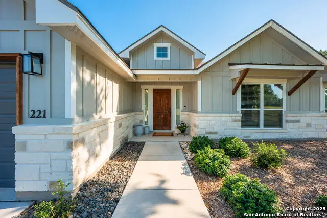 221 Deerwood Circle, Bandera, TX 78003 - Image #2