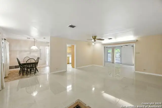 207 E Woodlake Dr., San Antonio, TX 78229 - Image #3
