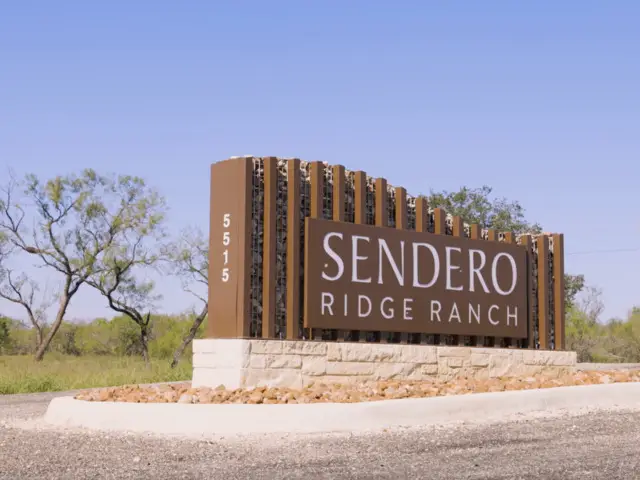 117 Cr 2644, Moore, TX 78057 - Image #1