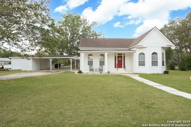 1503 S 2nd Street, Floresville, TX 78114 - Image #1