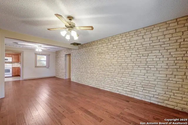 817 9th Street, Blanco, TX 78606 - Image #3