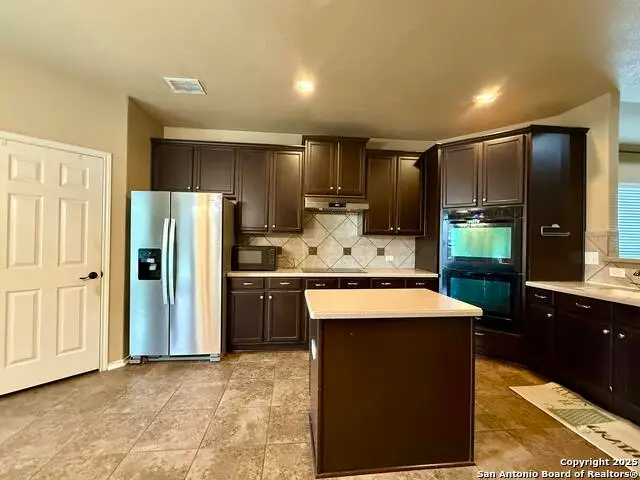 8018 Grissom Crst, San Antonio, TX 78251 - Image #3