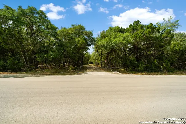 1775 Lost Trl, New Braunfels, TX 78132 - Image #2