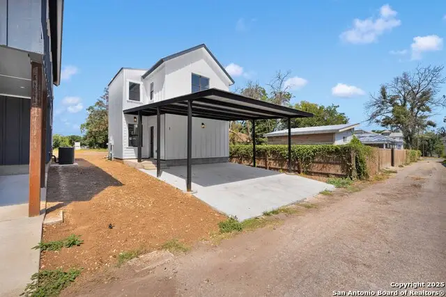 814 N Olive #1, San Antonio, TX 78202 - Image #2