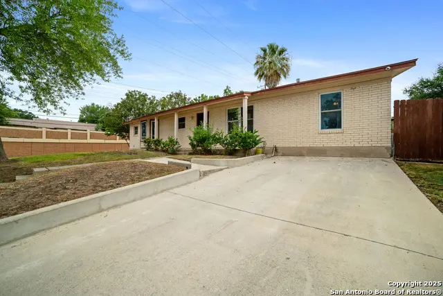 279 Chesswood, San Antonio, TX 78228 - Image #2