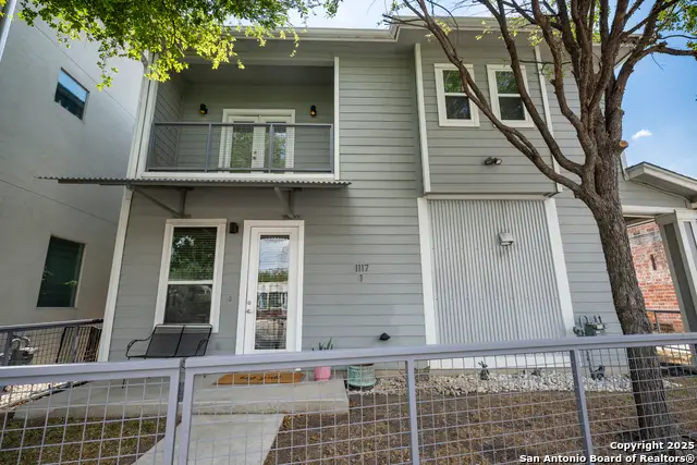1117 S Presa St #1, San Antonio, TX 78210 - Image #2