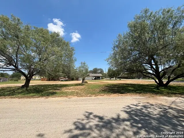 00 Curtis, Devine, TX 78016 - Image #3