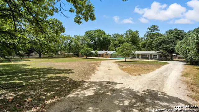 683 Albert, New Braunfels, TX 78130 - Image #2