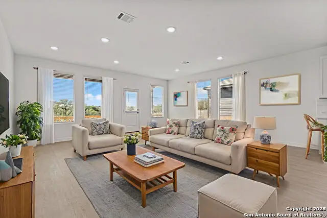 31931 Ambrose St, Bulverde, TX 78163 - Image #3