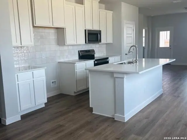 750 Whitman Street, New Braunfels, TX 78130 - Image #2