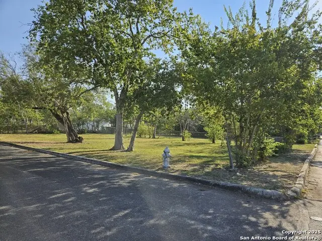 546 Seay, Seguin, TX 78155 - #1