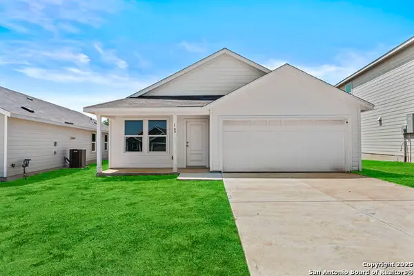 109 Autumn Trail, Floresville, TX 78114