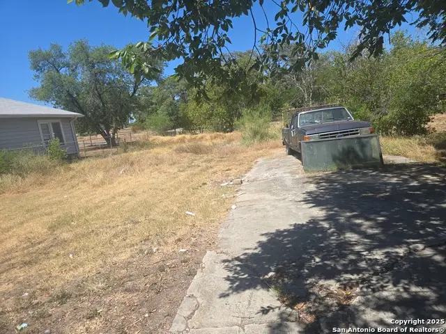1047 Waverly, San Antonio, TX 78201 - Image #2