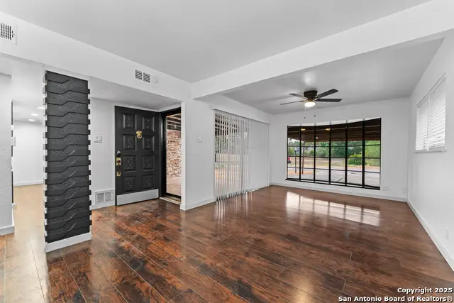 1638 W Ashby, San Antonio, TX 78201 - Image #3