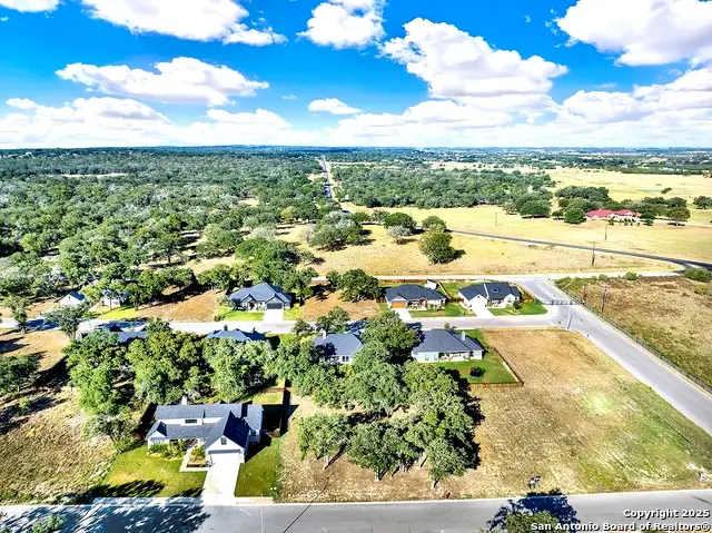 108 Laurel, La Vernia, TX 78121 - Image #2