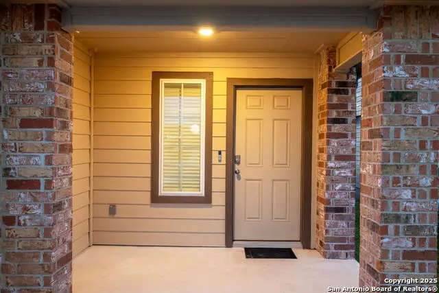 377 Middle Green Loop, Floresville, TX 78114 - Image #3