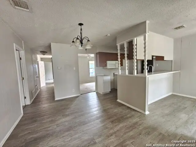 7501 Leafy Hollow, Live Oak, TX 78233 - Image #3