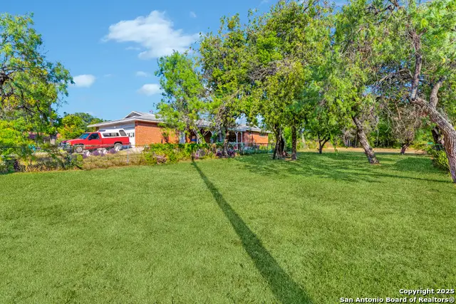 249 Bobbies Ln, San Antonio, TX 78201 - Image #3