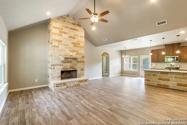 423 Stars And Stripes, Fischer, TX 78623 - Image #3