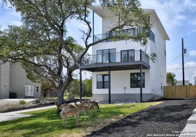 675 Hummingbird Hill, Canyon Lake, TX 78133 - Image #2