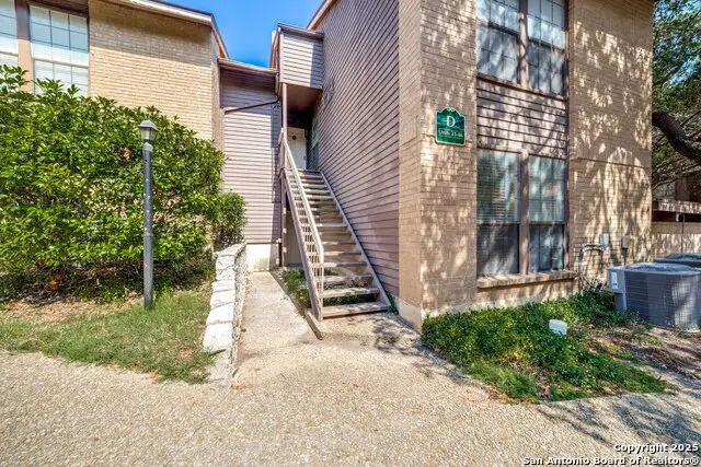 8611 Datapoint Dr #31, San Antonio, TX 78229 - Image #2
