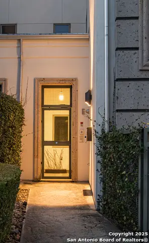215 Annie #E, San Antonio, TX 78212 - Image #3