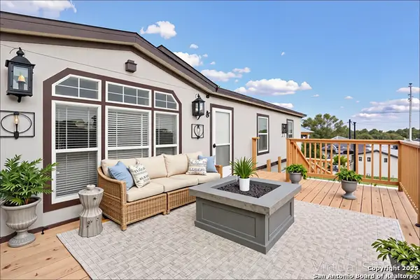 145 Sandy Ridge, Poteet, TX 78065