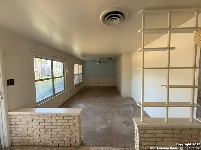 2410 Tyne, San Antonio, TX 78222 - Image #2