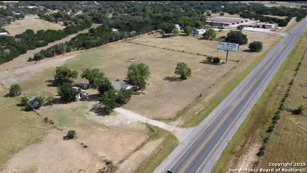 1607 State Highway 173, Bandera, TX 78003