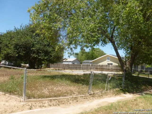855 S Brownleaf, San Antonio, TX 78227 - Image #2