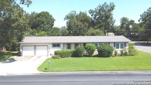 1202 27th Street, Hondo, TX 78861 - Image #2