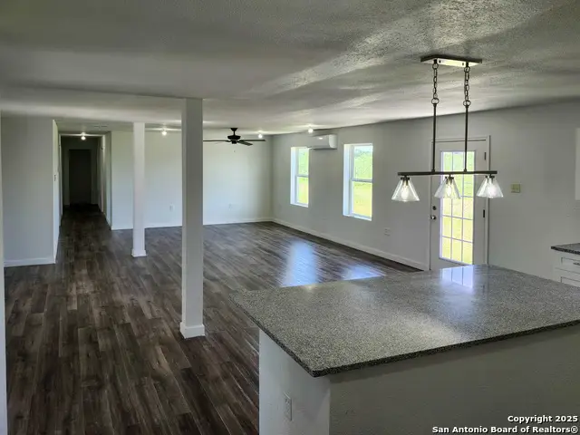 950 Highsmith Rd, Seguin, TX 78155 - Image #3