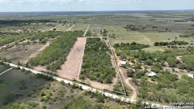 533 Cr 477, Stockdale, TX 78160 - Image #1