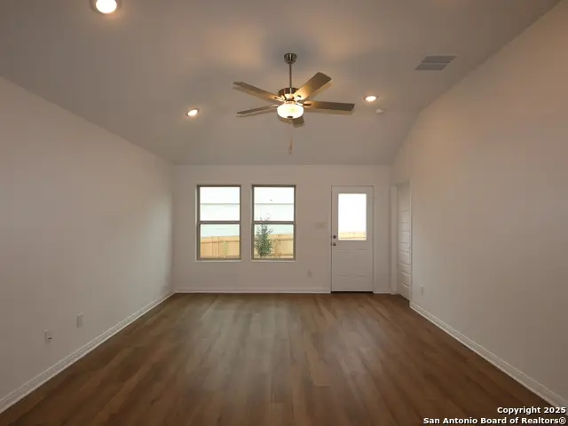 10346 White Hart Lane, Converse, TX 78109 - Image #3