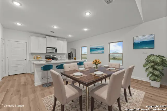 10342 White Hart Lane, Converse, TX 78109 - Image #2