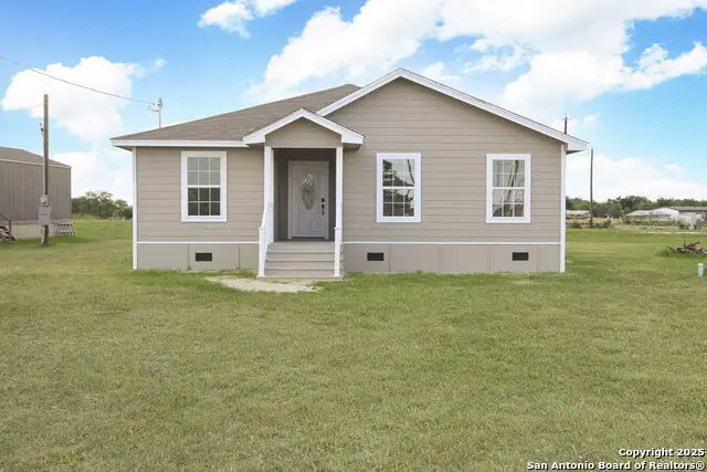 13021 Prosperidad Ln, Atascosa, TX 78002 - Image #1